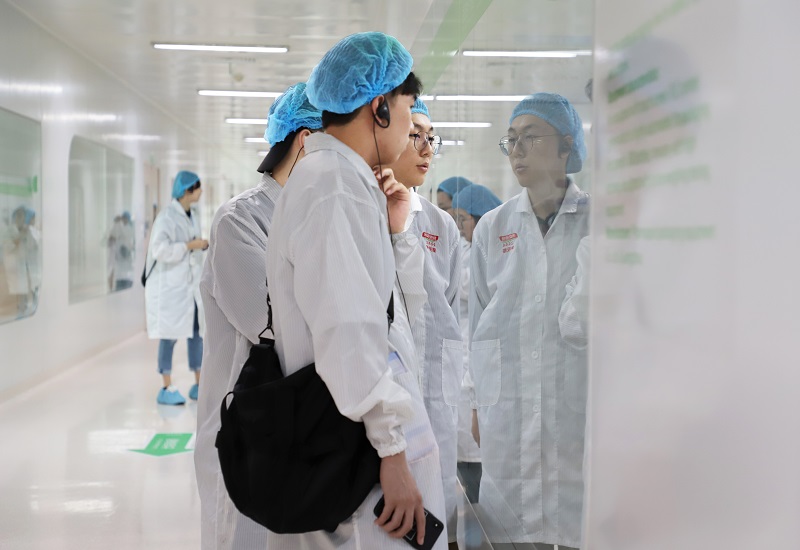 探寻健康奥秘，赋能专业成长——食品科学与工程专业学生参观汤臣倍健纪实
